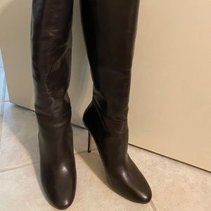 Micheal Kors ( Clara Leather Boots) 8 1/2